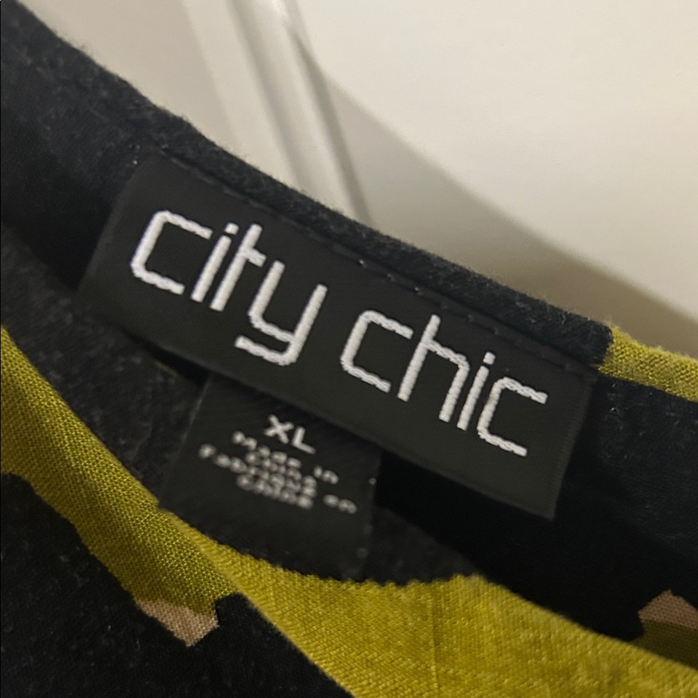 City Chic Olive Green & Black Abstract Midi Dress - Picture 2 of 8